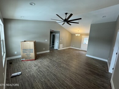 112 Highland View Dr, Knoxville, TN 37920 - photo 2