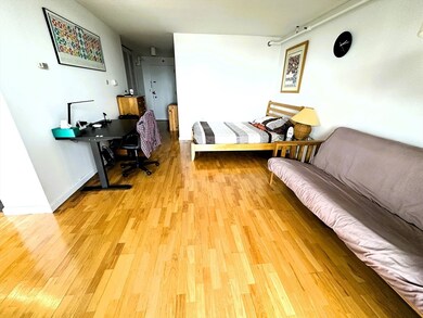 872 Mass Ave unit 711, Cambridge, MA 02139 - photo 3