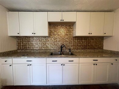 718 N G St, Eufaula, OK 74432 - photo 6