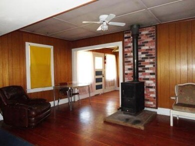 Living room - dining area