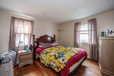 23 Mcbride St, Springfield, MA 01104 - photo 7