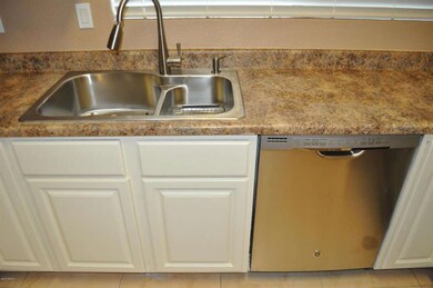 Kitchen Sink/Dishwasher