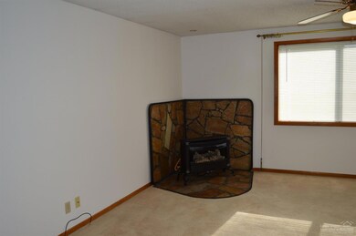 2524 SW 24th St, Redmond, OR 97756 - photo 5