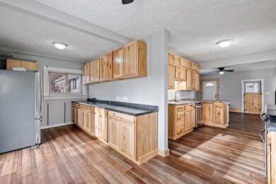 227 High St, Littleton, NH 03561 - photo 5