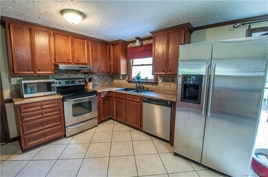 122 Hollowbrook Ct, Statesville, NC 28625 - photo 4