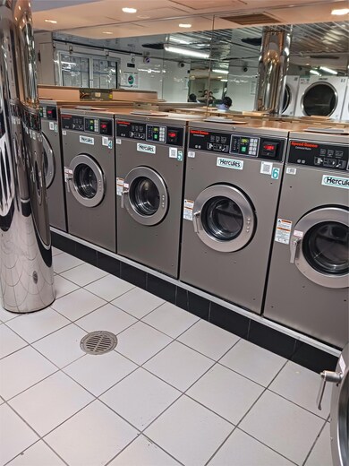 The Continental unit 1P, Elmhurst, NY 11373 - photo 3