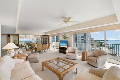 Living/Dining Area