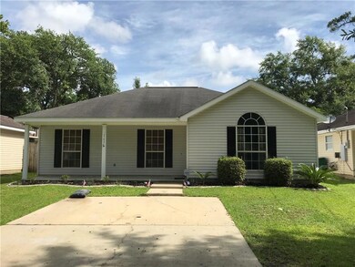 BEFORE NEW ROOF. Perfect starter home!