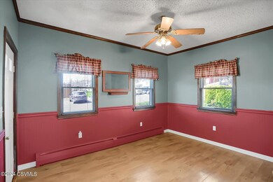 29 Brown Ave, Milton, PA 17847 - photo 4