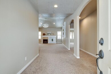 4752 SW Umatilla Ave, Redmond, OR 97756 - photo 3