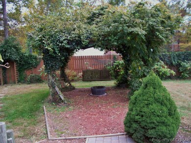 581 Southside Ln, Dunnsville, VA 22454 - photo 7