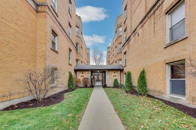 1671 W Farwell Ave unit 2N, Chicago, IL 60626 - photo 2