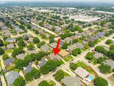 Great location in a fantastic, well maintained community.