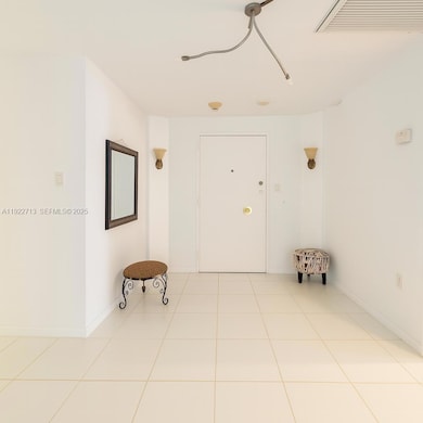 Imperial House unit 5D, Miami Beach, FL 33140 - photo 3