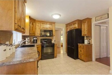 7 Daisy Dr, Walpole, MA 02081 - photo 6