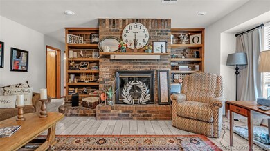 103 Cedar Ln, Ardmore, OK 73401 - photo 4