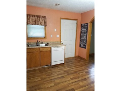 935 S 7th St, Marion, IA 52302 - photo 5