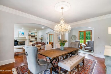 06-4624 Eiffel Ln-6
