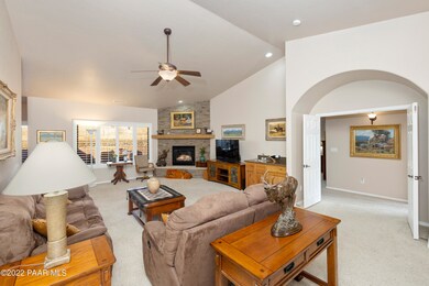 006_Living room