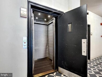 1669 Columbia Rd NW unit 215, Washington, DC 20009 - photo 4