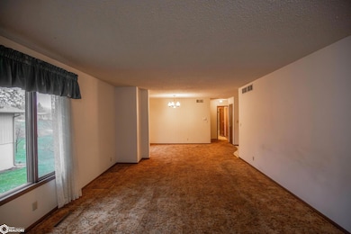 931 E Oak St, Algona, IA 50511 - photo 2