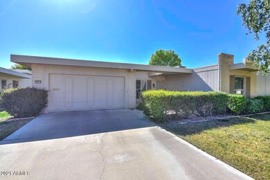 10217 W Highwood Ln, Sun City, AZ 85373 - photo 3