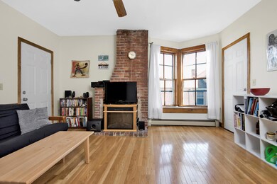 199 Spring St Unit 4 Portland-large-007-