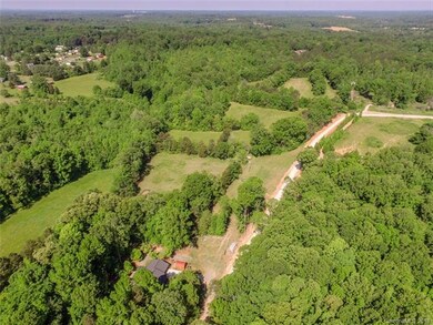 383 Clements Rd, Statesville, NC 28677 - photo 4