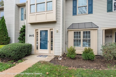 14 Stuart Dr unit 5, Freehold, NJ 07728 - photo 2