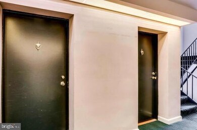 22 S Old Glebe Rd unit 205D, Arlington, VA 22204 - photo 2