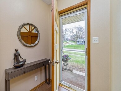 2924 Vine St, West Des Moines, IA 50265 - photo 6