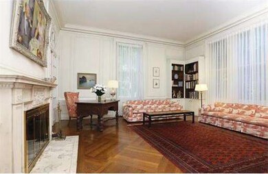 70 Heath St, Brookline, MA 02445 - photo 5