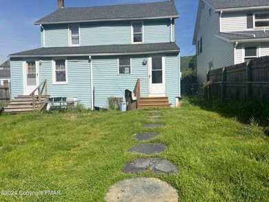 18 E Main St, Pen Argyl, PA 18072 - photo 2