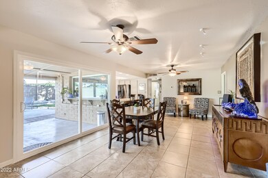 07 Dining Room