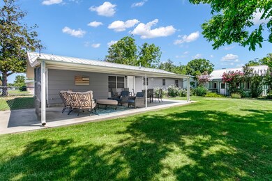 818 Sunset St, Fredericksburg, TX 78624 - photo 7