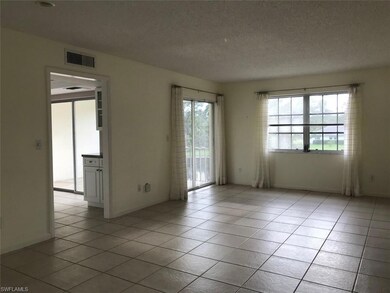 113 Bobolink Way unit 113B, Naples, FL 34105 - photo 3