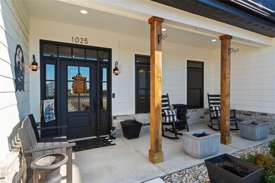 1025 Meadowbrook Ln, Franklin, IN 46131 - photo 2