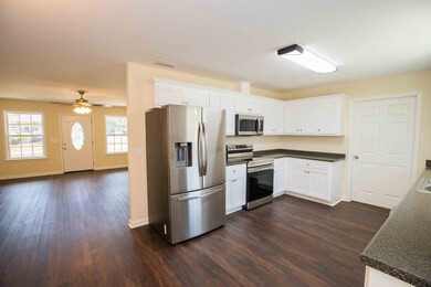 632 S Bruton St, Bainbridge, GA 39819 - photo 3