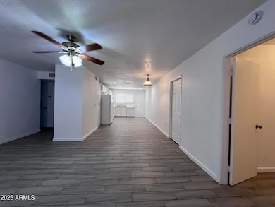 3302 W Loma Ln unit 2, Phoenix, AZ 85051 - photo 4