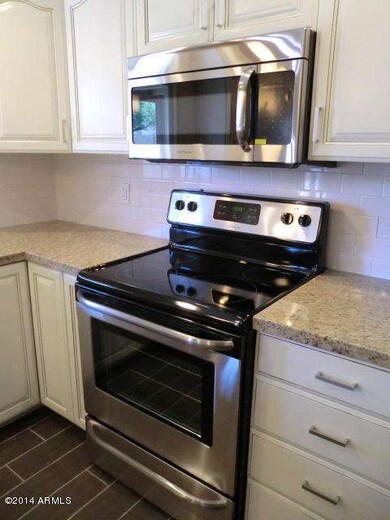 Stainless Appliances / Subway Backsplash