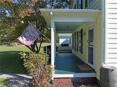 140 Morris Creek Ln, Mathews, VA 23109 - photo 5