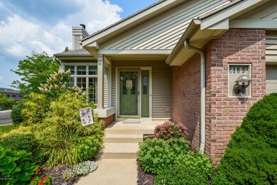 005-photo-front-view-6165986