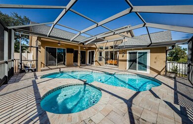 Gorgeous Natural Gas Heated Pool w/ Spillover Spa!