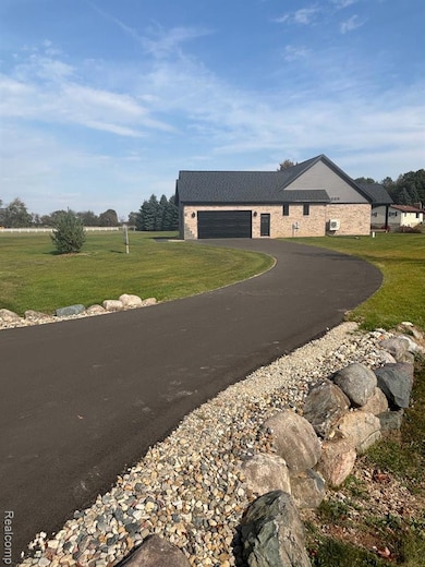 2039 Greater Oak Dr, Lapeer, MI 48446 - photo 3