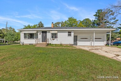 419 E Maple St, Wayland, MI 49348 - photo 2