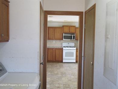 36 Log Cabin Rd, Wibaux, MT 59353 - photo 5