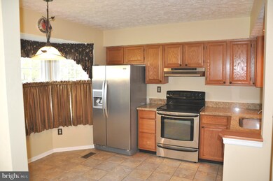 10 Donn Ct, Perry Hall, MD 21128 - photo 3