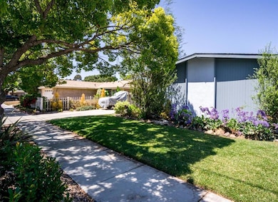 126 Flamingo Dr, Oceanside, CA 92054 - photo 7