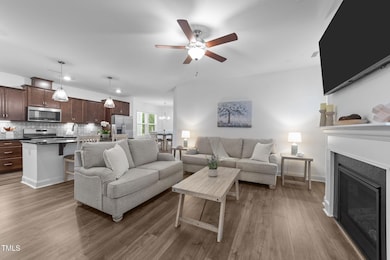 143 Swain St, Clayton, NC 27527 - photo 4