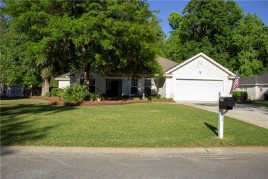 This tabby home is beautifully maintained.